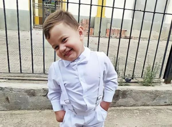 'Justiça por Biel': Menino de 3 anos morre no interior do Ceará e família denuncia negligência no atendimento do hospital