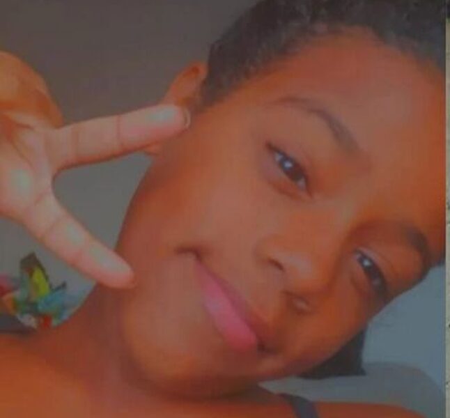 Morre menina de 11 anos imprensada por carro alegórico na Sapucaí - RJ