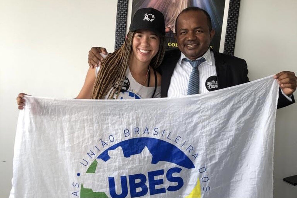 Vereador Joatan de Jesus recebe Rossana Reis, diretora de combate ao racismo da UBES, que leva demandas da entidade ao parlamentar