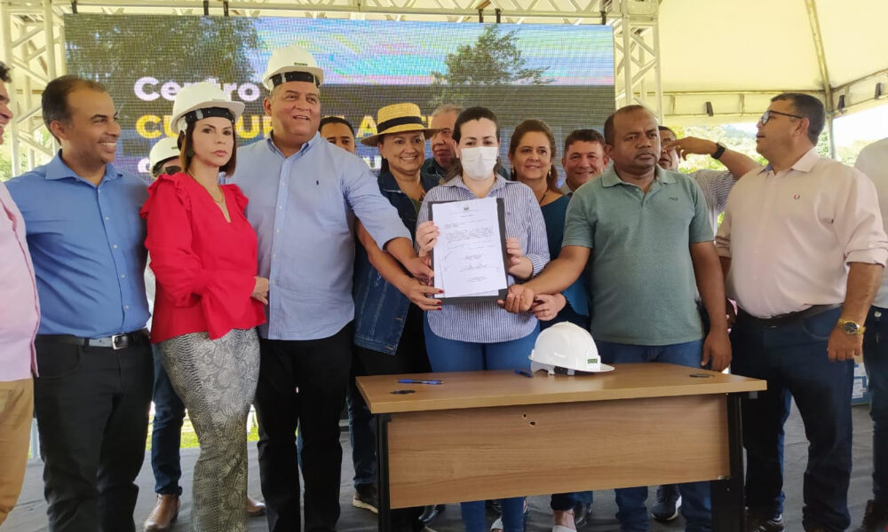 Cobertura Sou de Palmas: Cinthia Ribeiro assina ordem de serviço, para a construção do Centro de Cultura e Arte de Taquaruçu