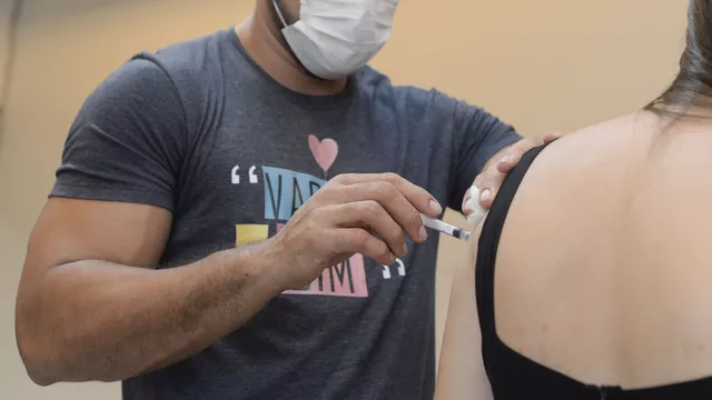 Imunização: Fim de semana terá vacinação no Capim Dourado Shopping e Feira do Aureny I, em Palmas