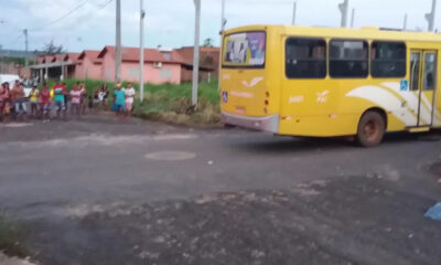 Jovem morre e adolescente fica ferida após moto ser atingida por ônibus em cruzamento de Araguaína