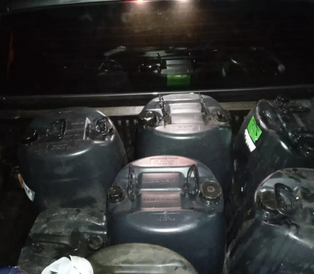 Funcionários de posto furtam mais de 500 litros de diesel, em Colinas, e são presos pela PM
