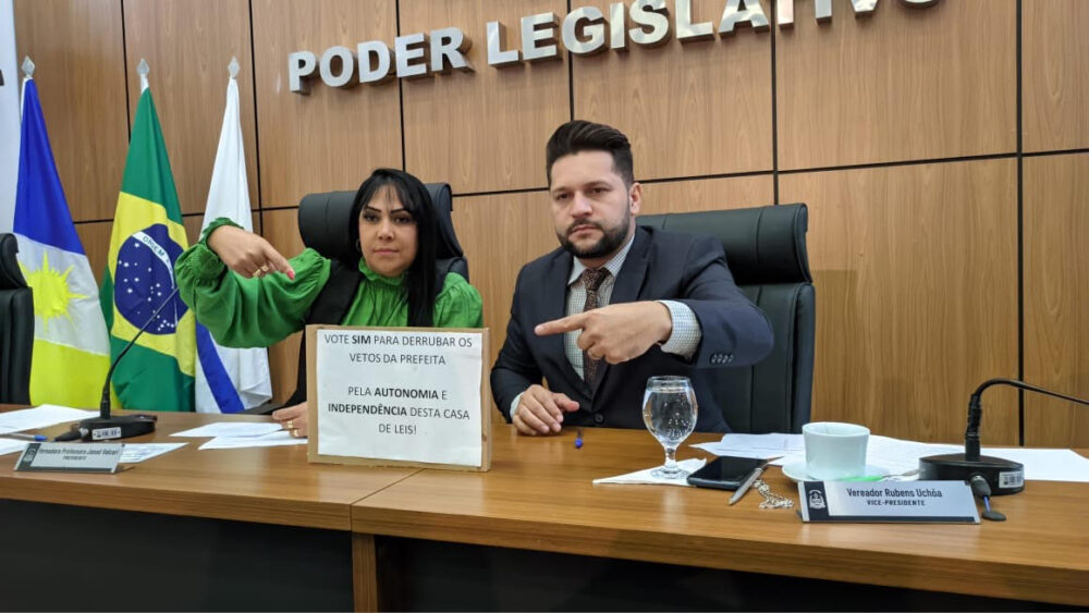 Presidente e vice-presidente da Câmara de Palmas comemoram derrubada de veto do Poder Executivo