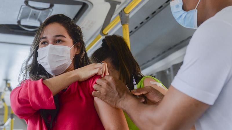Agrotins 2022: ‘Busão do Mais Saúde’ estará na Feira para ofertar imunização contra Covid-19 e Influenza