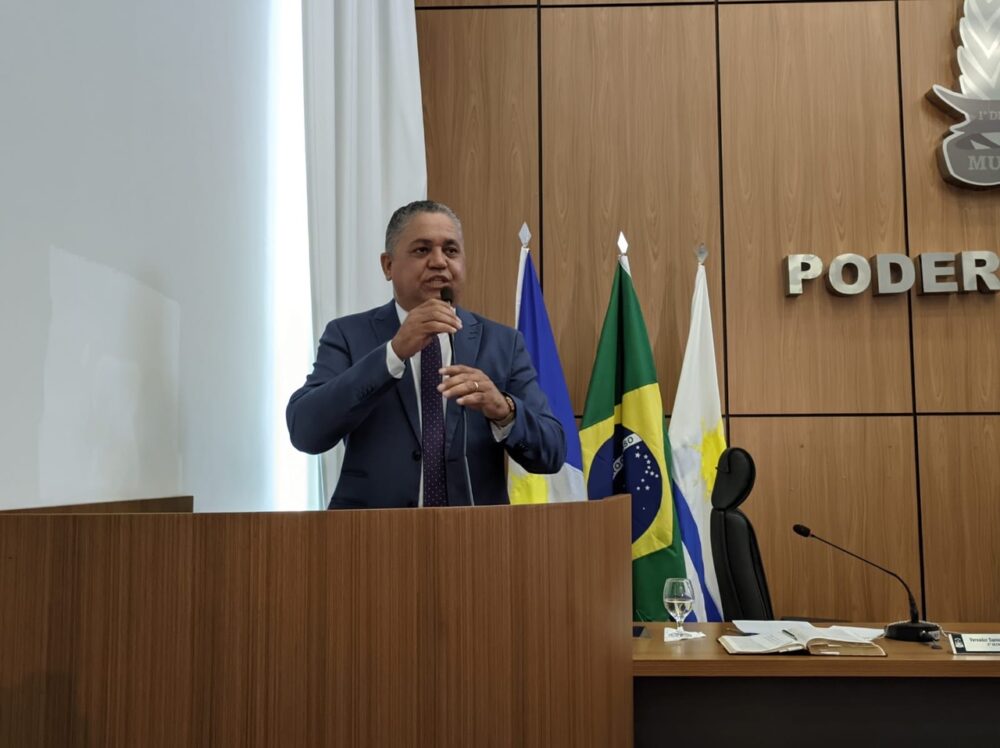 Vereador Eudes Assis solicita reunião com secretários para discutir regularização das áreas permissionadas pelas entidades religiosas em Palmas