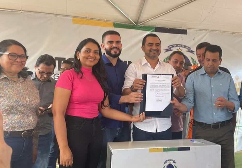 Solicitação de Vanda Monteiro é atendida e Governador Wanderlei anuncia construção de escola em Buritirana