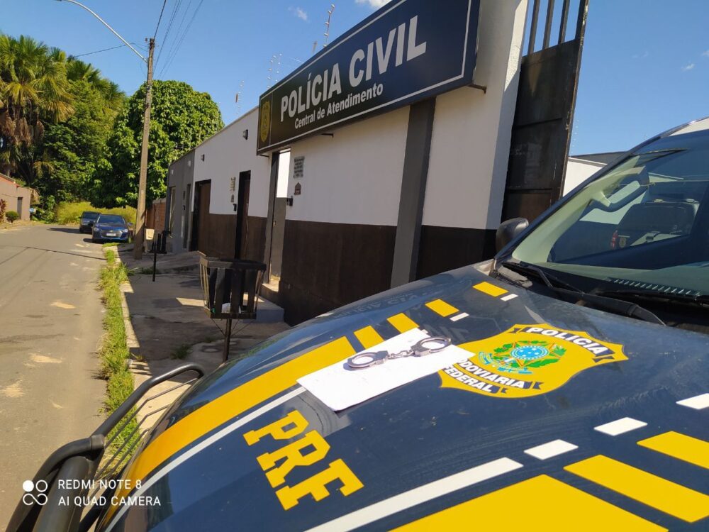 Homem acusado pelo crime de homicídio é preso pela PRF em Araguaína