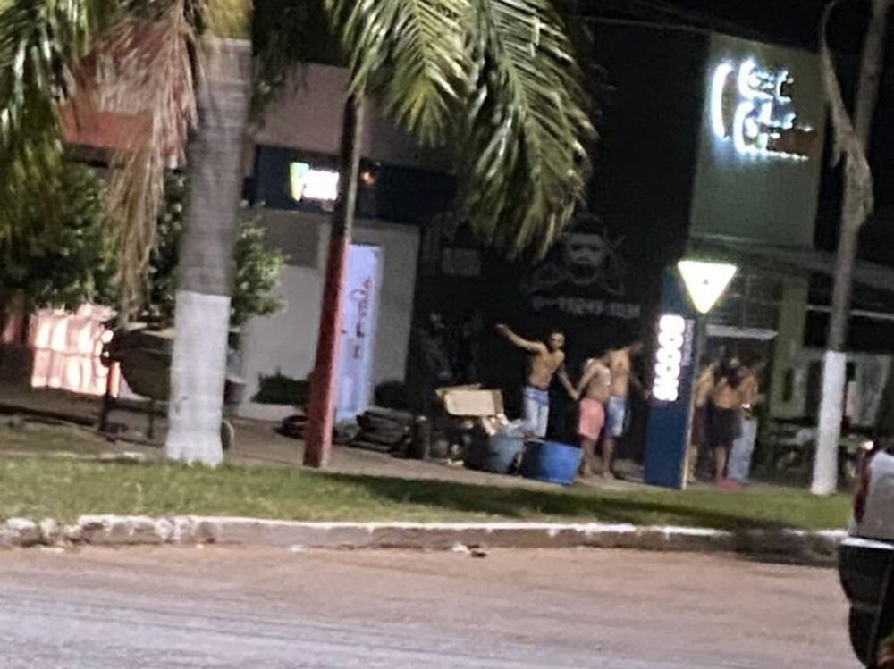 Quadrilha novo cangaço? Bandidos invadem cidade e fazem moradores de reféns durante ataque a bancos em Dois Irmãos do TO; VÍDEO