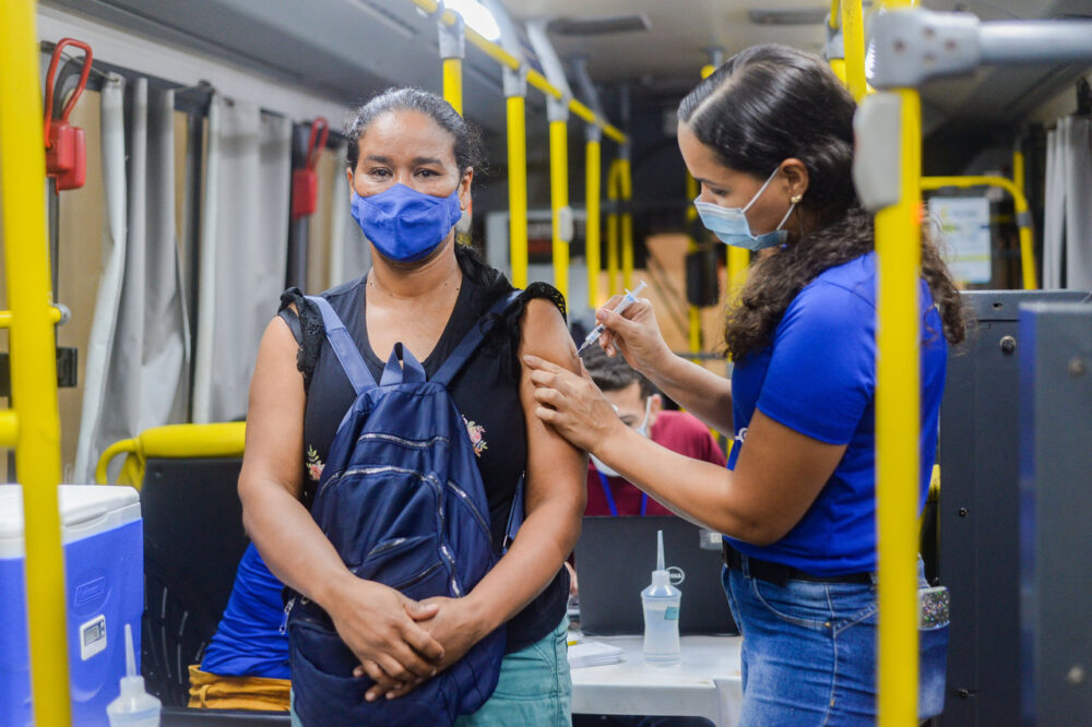 'Busão do Mais Saúde' leva imunização para o Arraiá da Capital e Praça dos Girassóis neste fim de semana, em Palmas