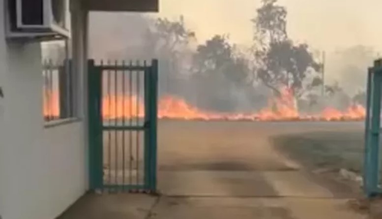 Área verde e campo de futebol da UFT de Miracema são atingidos por incêndio