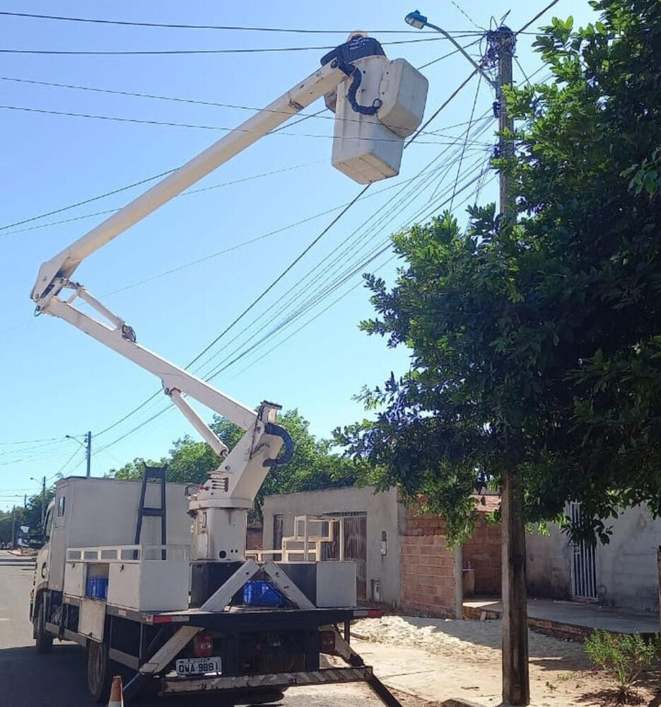 Melhorias para a população: Quadras da região Sul de Palmas recebem serviços de manutenção da iluminação pública