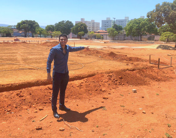 Vereador Pedro Cardoso vistoria obras de construção da praça Poliesportiva na Quadra 504 Norte