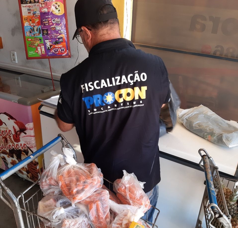 Operação 'De Olho no Prazo de Validade' apreende mais de 4 mil produtos vencidos em cidades do Tocantins