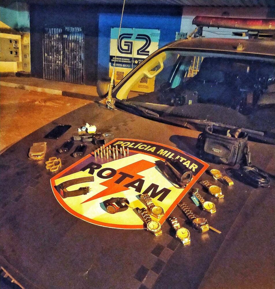 Dupla é presa por porte ilegal de arma de fogo, receptação e tráfico de drogas na região sul de Palmas