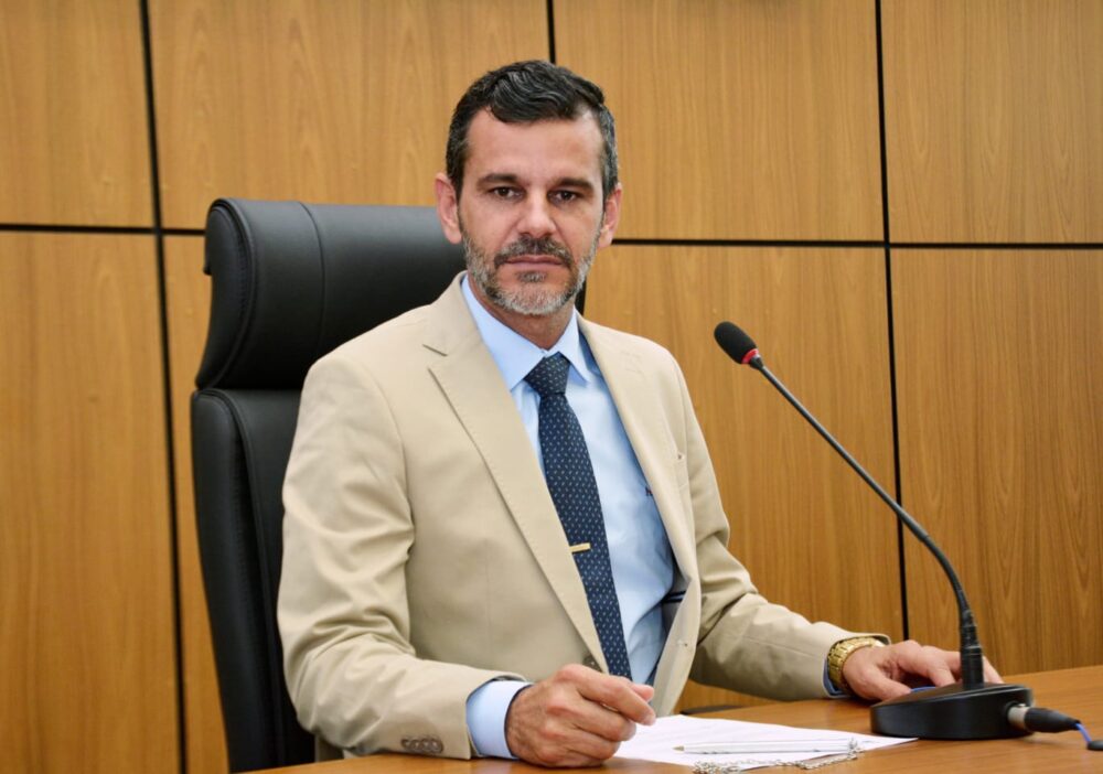 Câmara aprova requerimentos de Mauro Lacerda que solicitam a construção de uma escola na Quadra 205 Sul e reforma de todas as estações de ônibus de Palmas