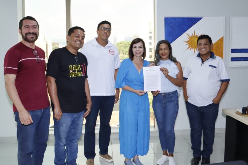 Dorinha recebe representantes do SINTET e reforça o compromisso com as reivindicações dos educadores