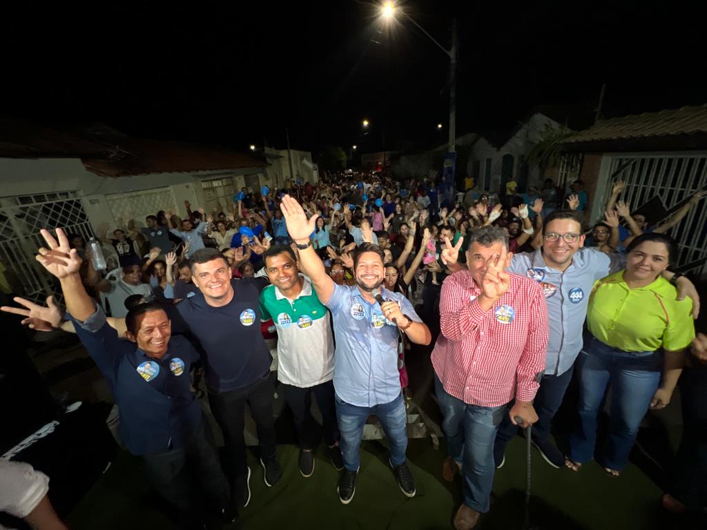 Durante reunião política lotada em Porto Nacional, Rubens Uchôa, candidato a deputado federal, reforça compromisso com a região