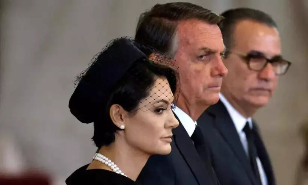 Presidente Jair Bolsonaro marca presença no funeral da rainha Elizabeth II, em Londres, ao lado da primeira-dama