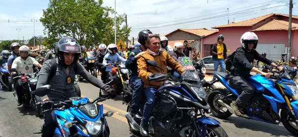 Durante visita no Tocantins, Bolsonaro realiza motociata com seus apoiadores no Bico do Papagaio