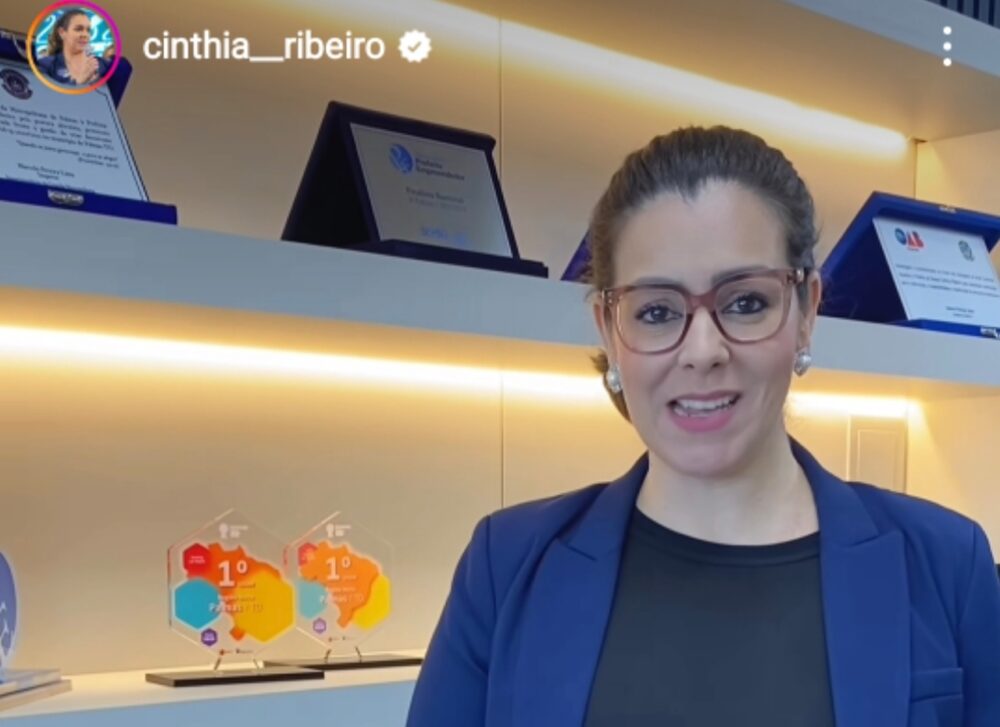 Valorização: No Dia do Professor, Cinthia Ribeiro antecipa pagamento dos passivos dos servidores da Educação de Palmas