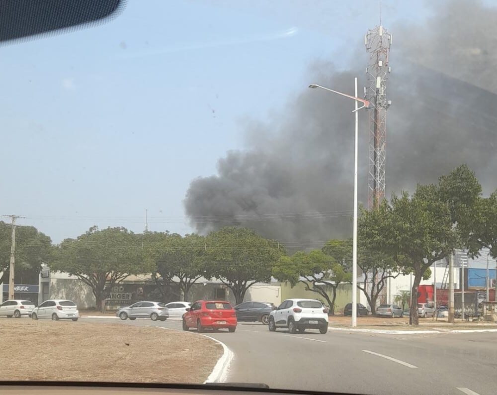 VÍDEO | Incêndio atinge Cidade da Polícia Civil em Palmas; servidores saem às pressas