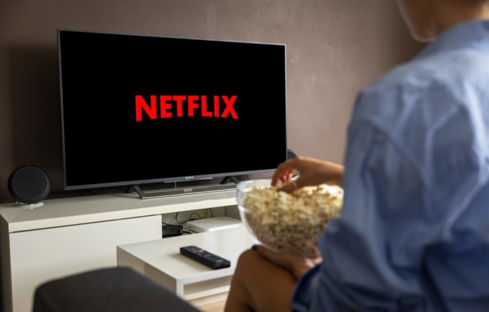 Netflix anuncia novo pacote de preço reduzido com a exibição de propagandas