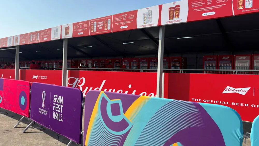 Venda de bebidas alcoólicas é proibida nos estádios da Copa do Mundo do Catar; veja locais em que os torcedores podem beber