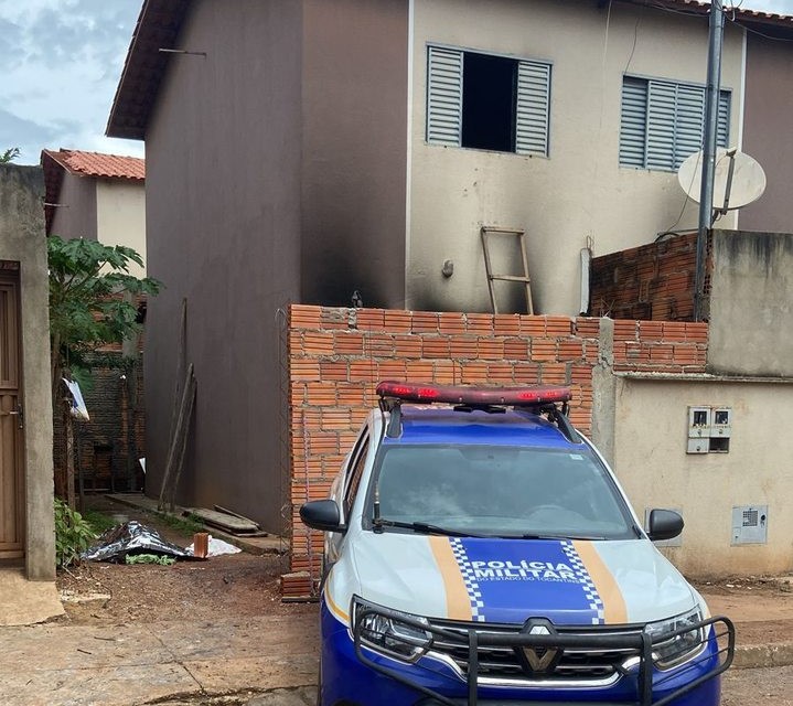 TRAGÉDIA EM PALMAS: Incêndio em residência deixa uma pessoa morta e outra ferida no setor Janaína, região sul da Capital