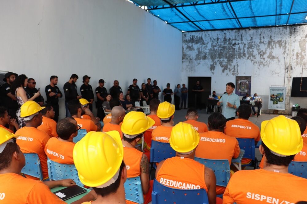 Seciju realiza cerimônia de formatura de mais de 30 custodiados em curso profissionalizante de encanador