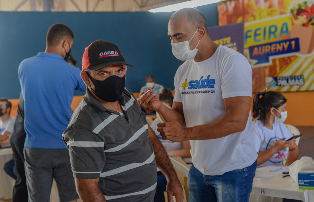 Imunização: Semus leva vacinação da Covid e Influenza para a Feira do Jardim Aureny I no domingo, 6