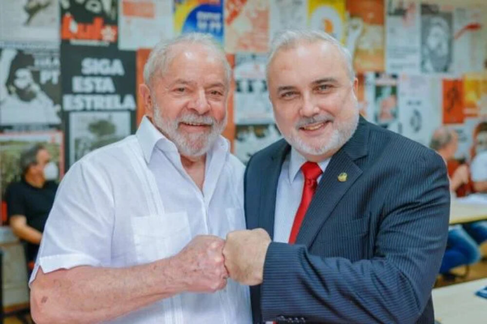 Lula anuncia indicação do senador Jean Paul Prates para presidir a Petrobras