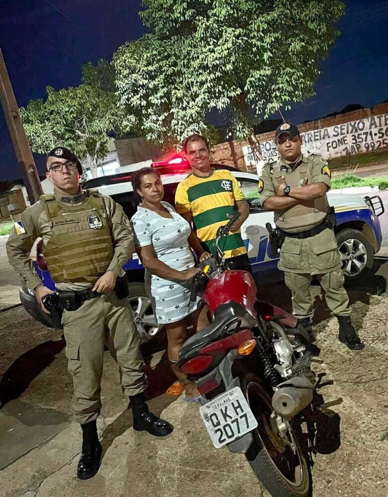 Polícia Militar recupera moto furtada durante patrulhamento no Aureny III, em Palmas, e entrega ao legítimo proprietário