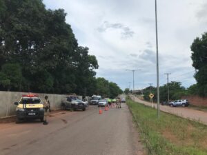 Forças de segurança realizam blitz na região sul de Palmas; veículos com irregularidades foram removidos