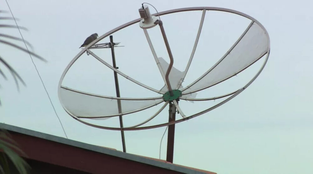 5G afeta sinal de TV na parabólica antiga; confira quem pode pedir uma nova antena gratuita