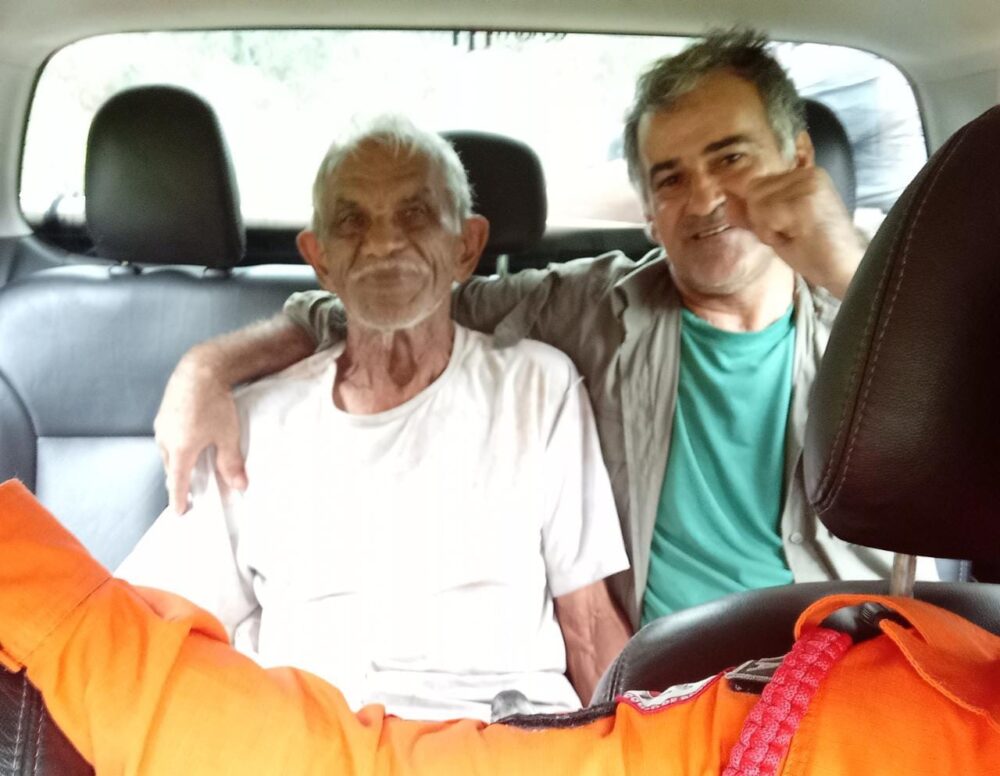 Idoso de 85 anos que estava desaparecido na estrada de Aparecida do Rio Negro é encontrado pelos bombeiros