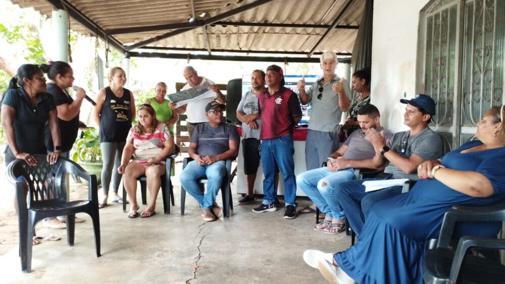Vereador Sargento Júnior Brasão se reúne com moradores do Assentamento Lago Taquari, em Palmas, para tratar da regularização fundiária do local