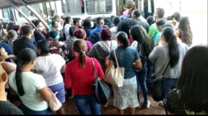 Cinthia Ribeiro sinaliza que caos ocorrido no transporte público em Palmas hoje foi "boicote" por parte de empresa que operava o sistema