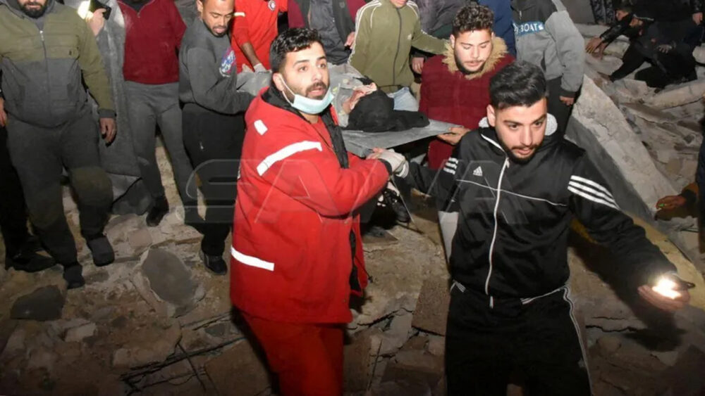 TRAGÉDIA: Terremoto provoca morte de mais de 1,5 mil pessoas na Turquia e Síria; saiba detalhes