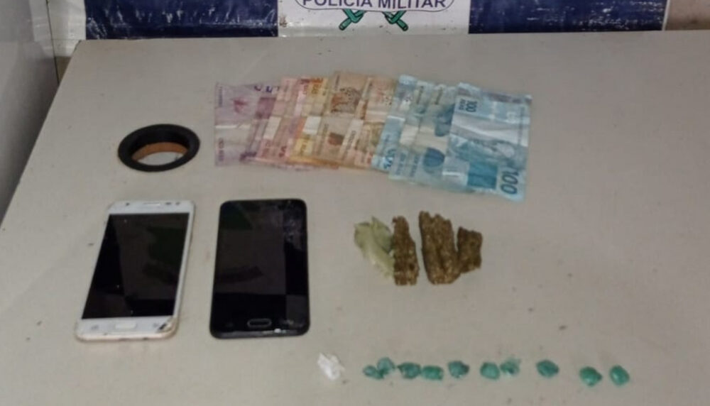 Três homens e uma mulher são presos suspeitos de envolvimento com o tráfico de drogas em Augustinópolis