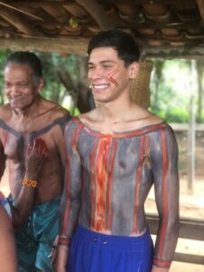 Tocantins tem o primeiro indígena a passar em medicina e cerimônia é realizada em comemoração