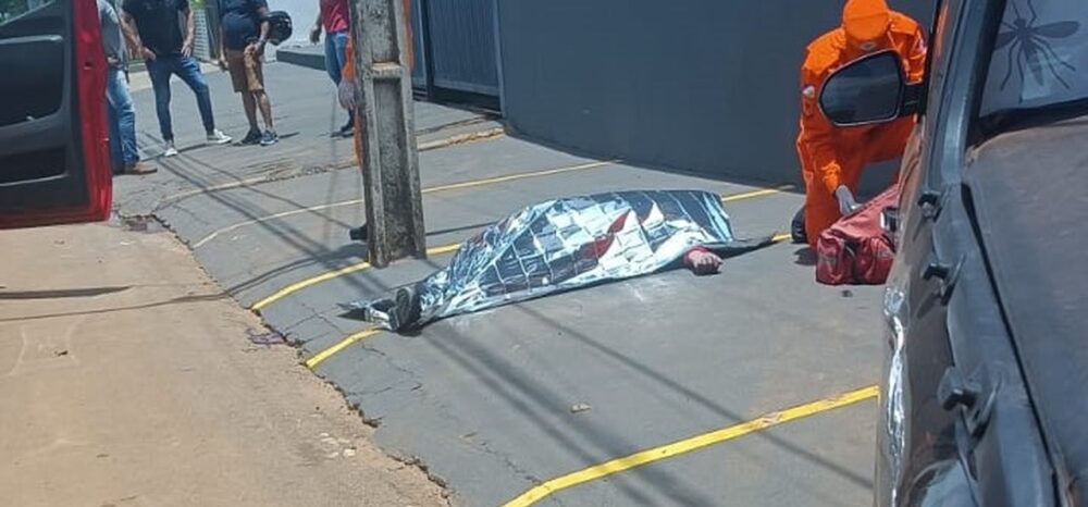 Homem morre após levar choque elétrico e cair de telhado durante manutenção de placas solares em Porto Nacional