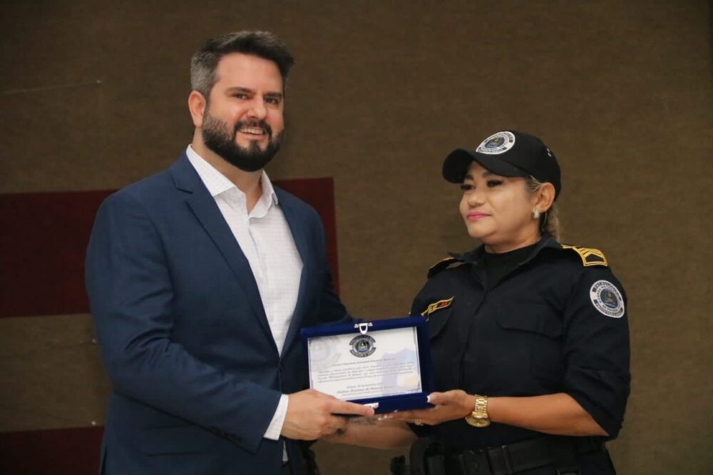 Deputado Mantoan é homenageado durante as comemorações dos 30 anos da Guarda Metropolitana de Palmas