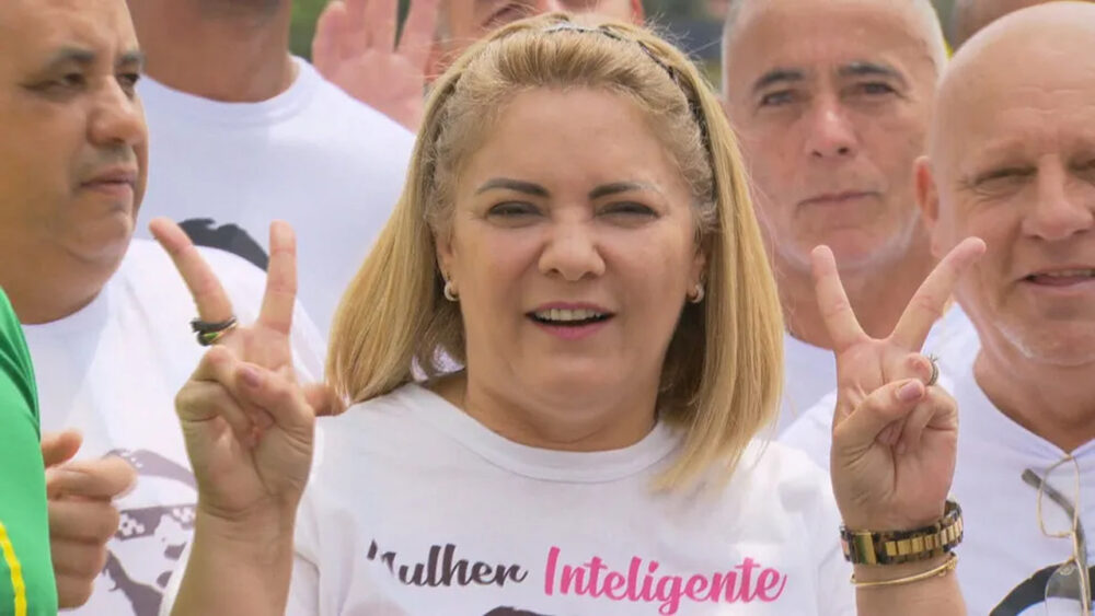 Ex-esposa de Bolsonaro perde nacionalidade brasileira depois de adquirir registro na Noruega; entenda