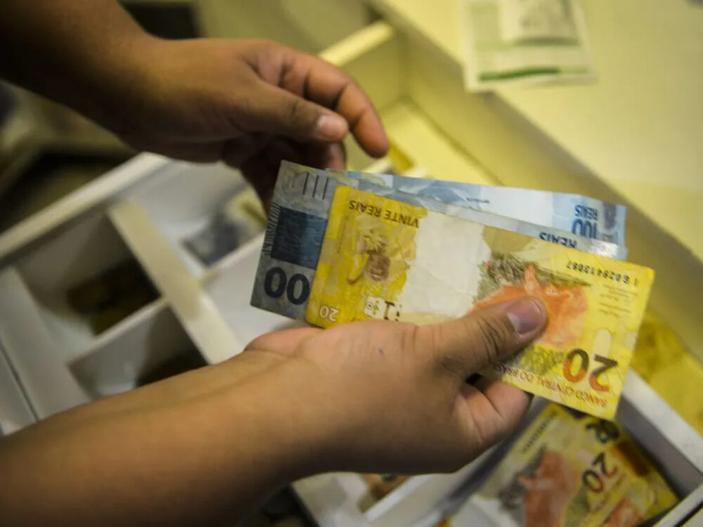 Governo antecipa segunda parcela de R$ 600 para quinta-feira (23)