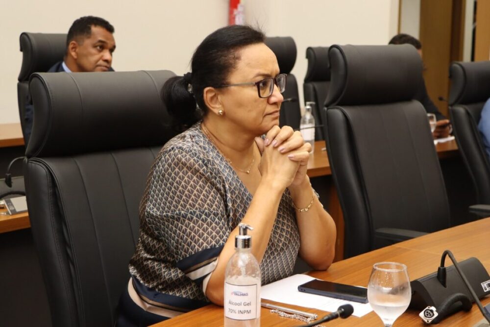 Após fortes chuvas em Palmas, vereadora Professora Iolanda Castro solicita a recuperação da malha viária na quadra 108 sul