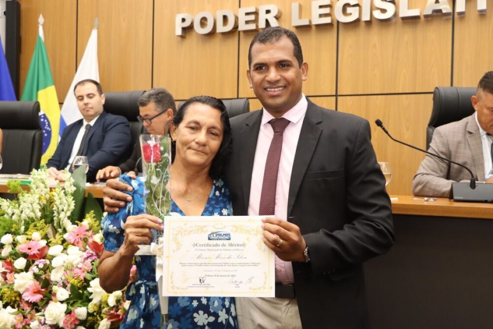 Vereador Nego homenageia a mãe, Alzeni Alves em Sessão comemorativa ao Dia da Mulher na Câmara de Palmas