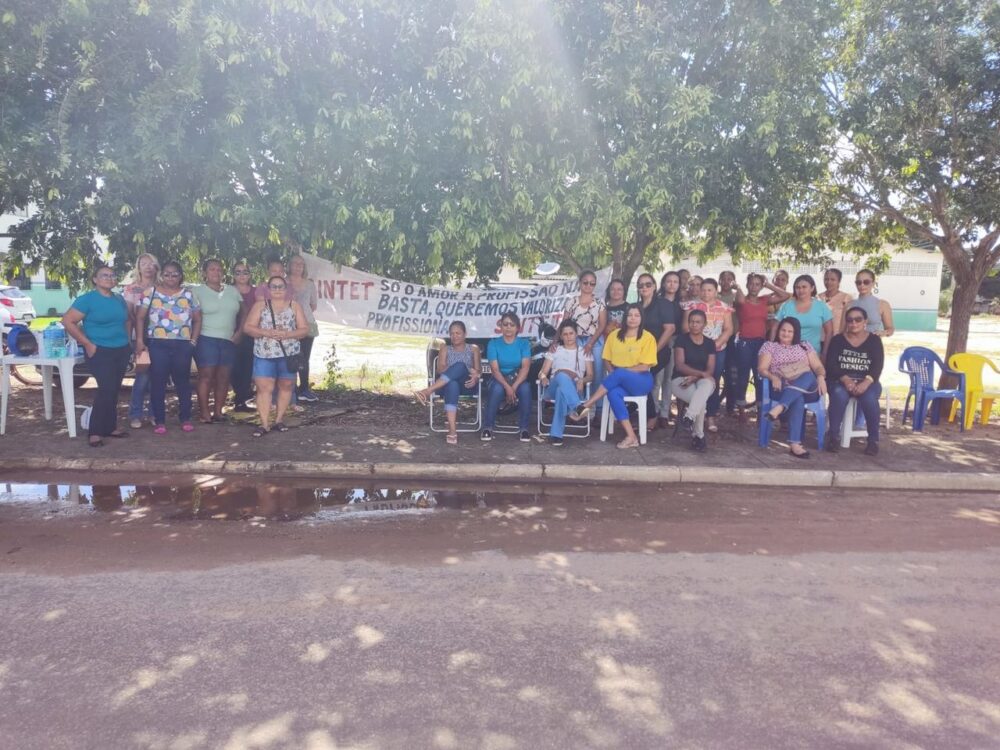 Professores paralisam atividades em seis cidades do Tocantins em ato de cobrança do reajuste do piso salarial; confira