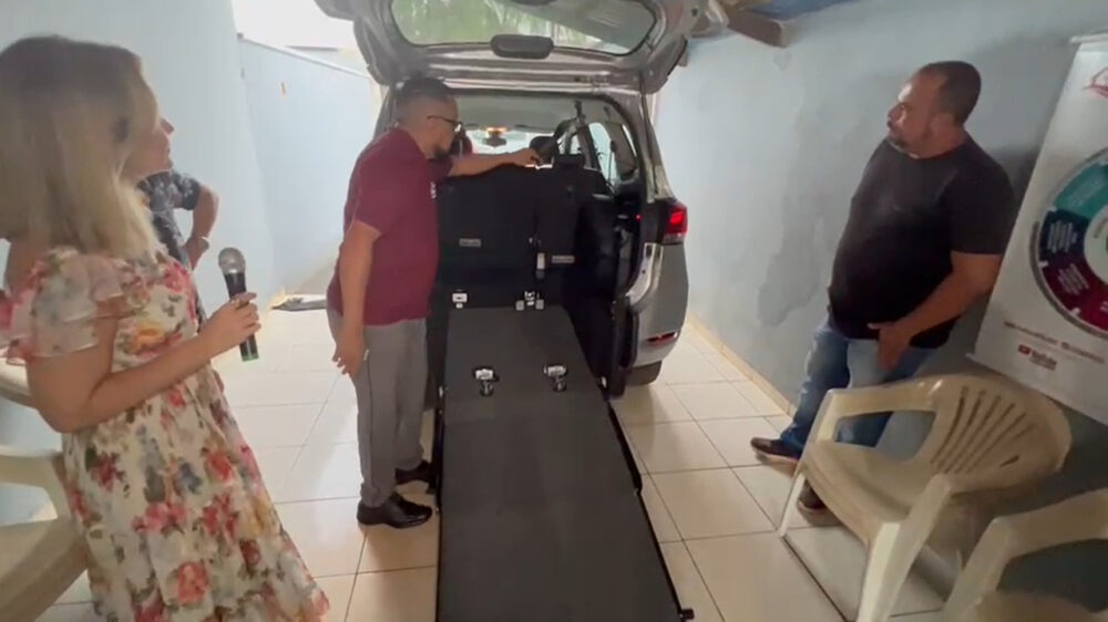 Instituto Casa A+ de Palmas recebe carro adaptado para transporte de pessoas em situação de Aids; doação foi feita pelo Ministério Público do Trabalho