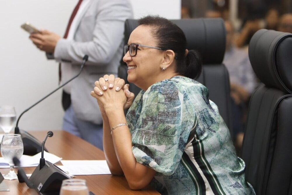 Vereadora Professora Iolanda solicita operação de Tapa-buracos em avenida que liga vários setores da região sul de Palmas após reclamação de moradores